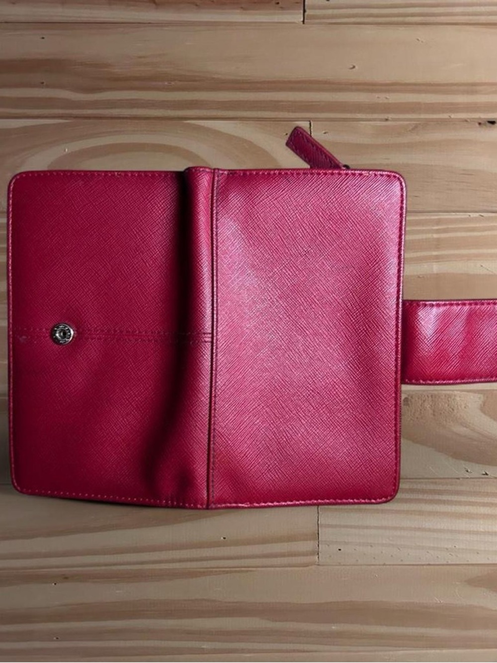 Kenneth Cole Reaction Women Wallet Red 6"x4"  Zipper - Picture 5 of 7